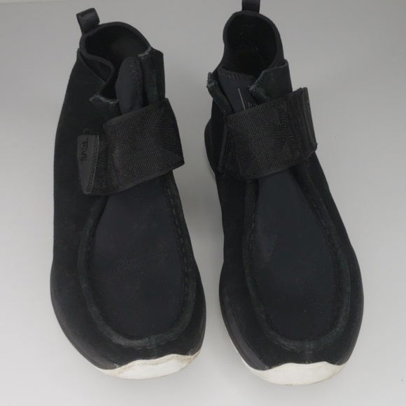 Teva shoes - Picture 2 of 3